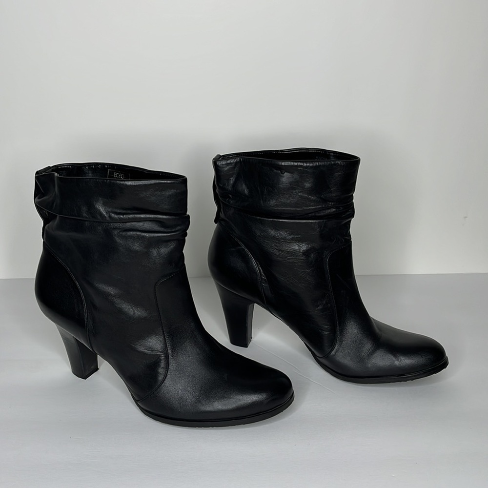 BCBG Black Leather Slouchy Ankle Boot‎ Sz 9.5